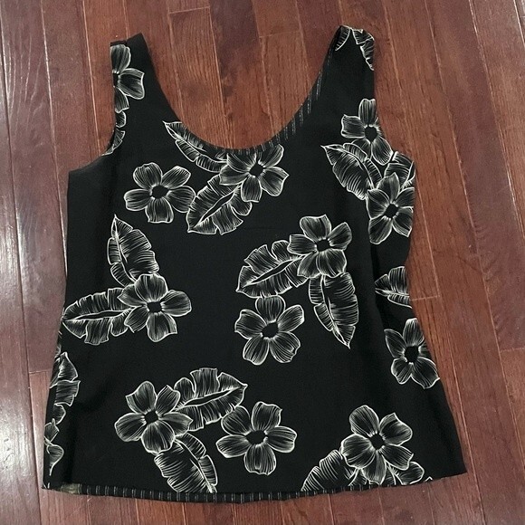 Black tropical print top size 10P - Picture 2 of 3